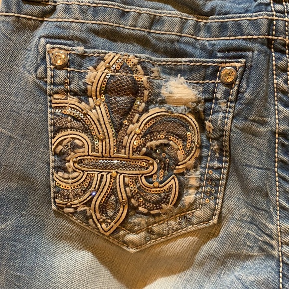 🌸Miss Me size 28 standard crop used in excellent condition - Picture 16 of 16